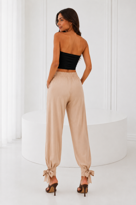 Camelia beige 1.png